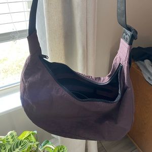 Baggu medium crescent in rasin